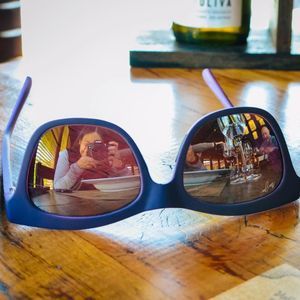 Meet your Posher, Crystal